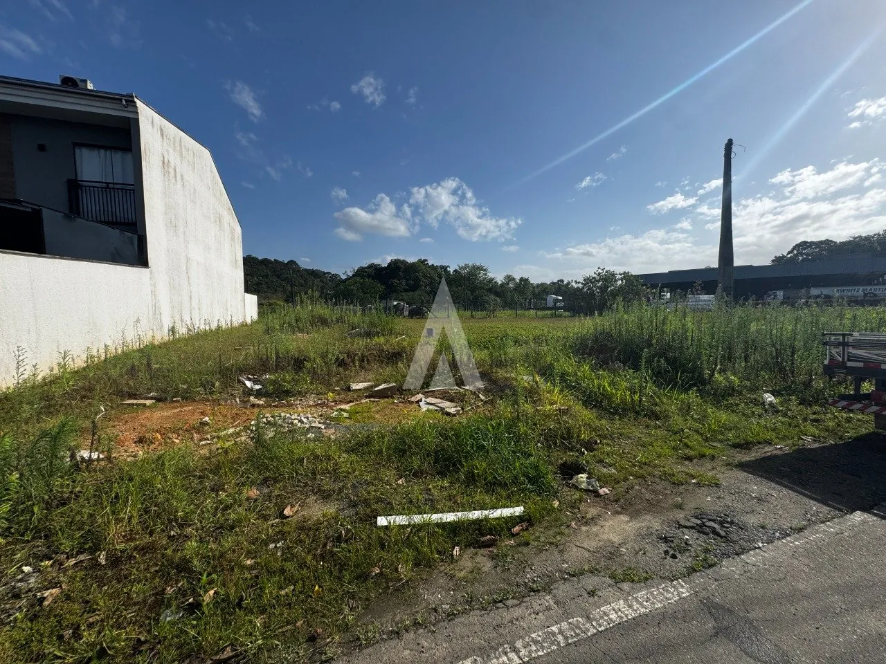 Terreno com 647,44m à venda no bairro Glória em Joinville-SC por R$705.000,00. - foto 1