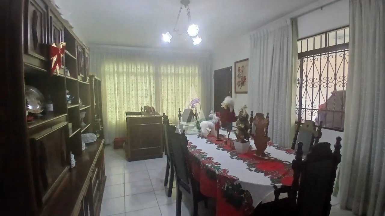 Casa plana com 1 suíte e 5 quartos à venda no bairro Saguaçu em Joinville-SC por R$1.080.000,00. — foto 2