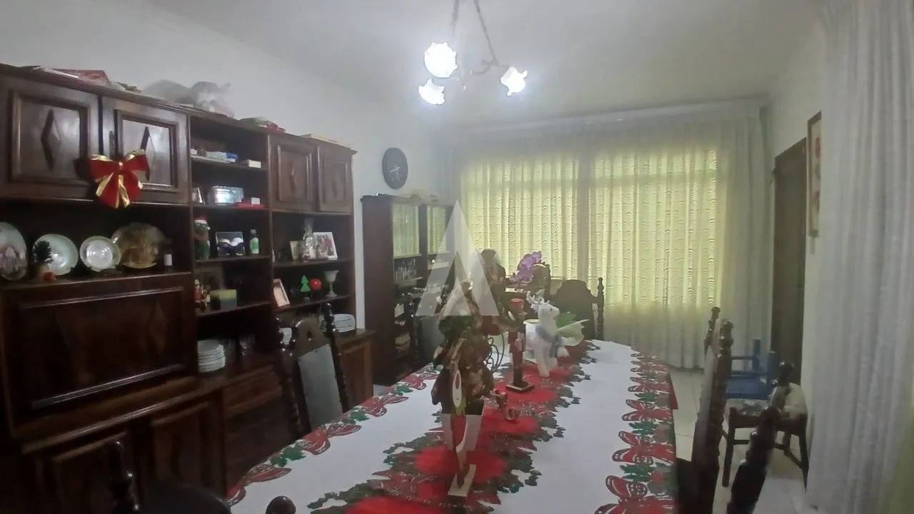 Casa plana com 1 suíte e 5 quartos à venda no bairro Saguaçu em Joinville-SC por R$1.080.000,00. — foto 3