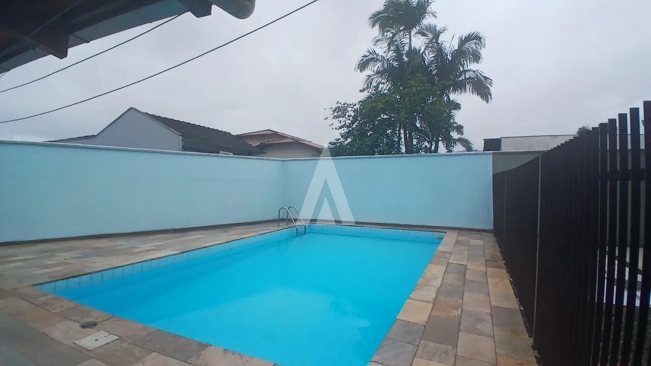 Casa plana com 1 suíte e 5 quartos à venda no bairro Saguaçu em Joinville-SC por R$1.080.000,00. — foto 7