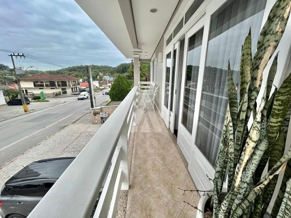 Sobrado residencial e comercial com 652,4m à venda no bairro São Marcos em Joinville-SC por R$1.650.000,00. — foto 3