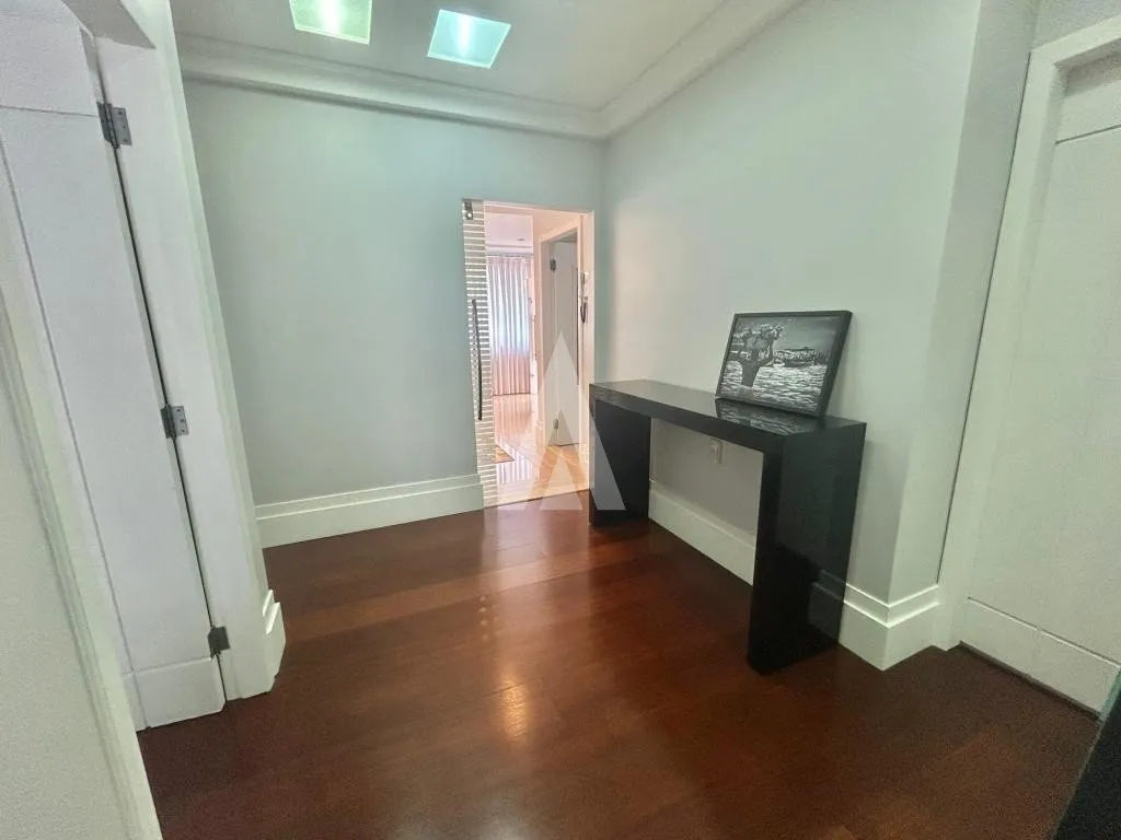 Sobrado residencial e comercial com 652,4m à venda no bairro São Marcos em Joinville-SC por R$1.650.000,00. — foto 7