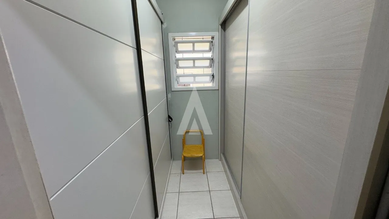 Sobrado com 2 suítes mais 1 quarto à venda no bairro Espinheiros em Joinville - SC por R$ 945.000,00. — foto 6