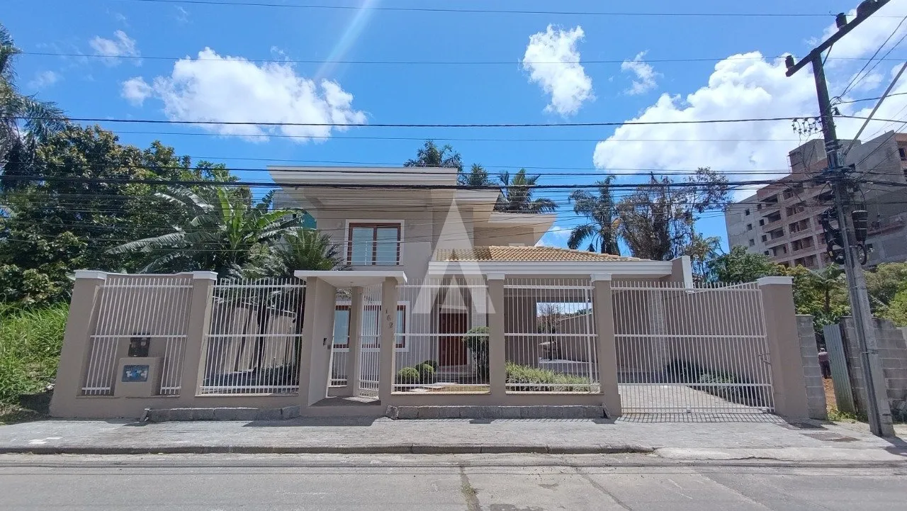 Casa com 3 suítes à venda no bairro Costa e Silva em Joinville-SC de R$1.980.000,00 por R$1.890.000,00 - foto 1