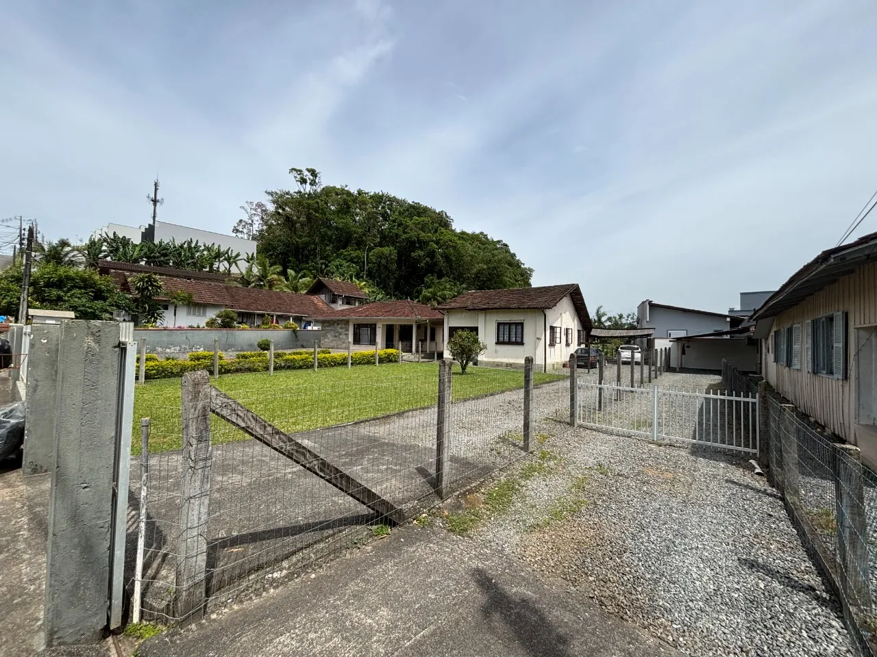 Terreno com 2988,71m à venda no bairro Bom Retiro em Joinville-SC por R$2.988.000,00. - foto 1