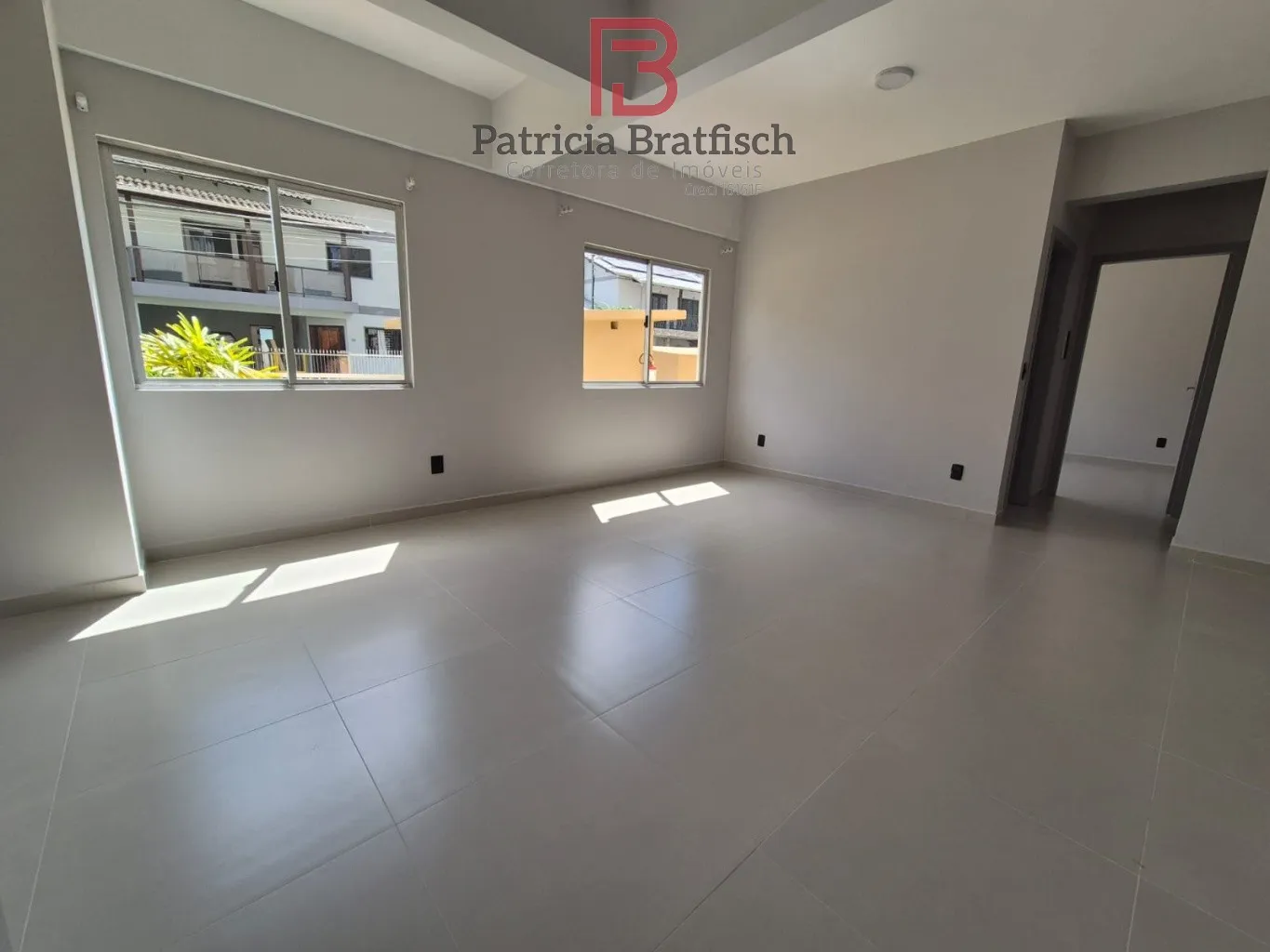 Apartamento com 02 dormitórios, em ótima localização, nas proximidades da Vila Germânica. — foto 2