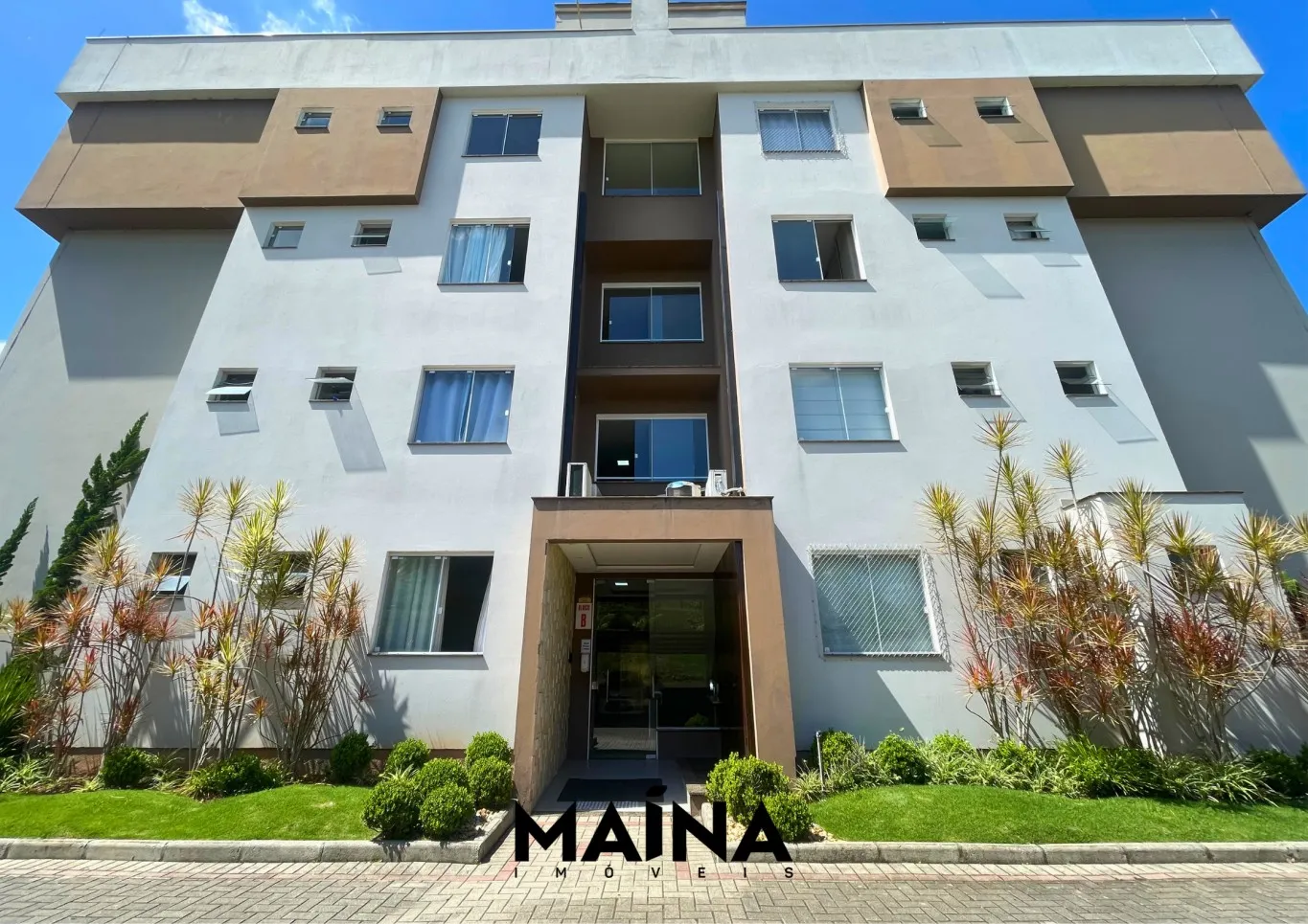 Excelente apartamento no bairro Fortaleza, sendo dois dormitórios, fácil acesso a BR 470. - foto 1