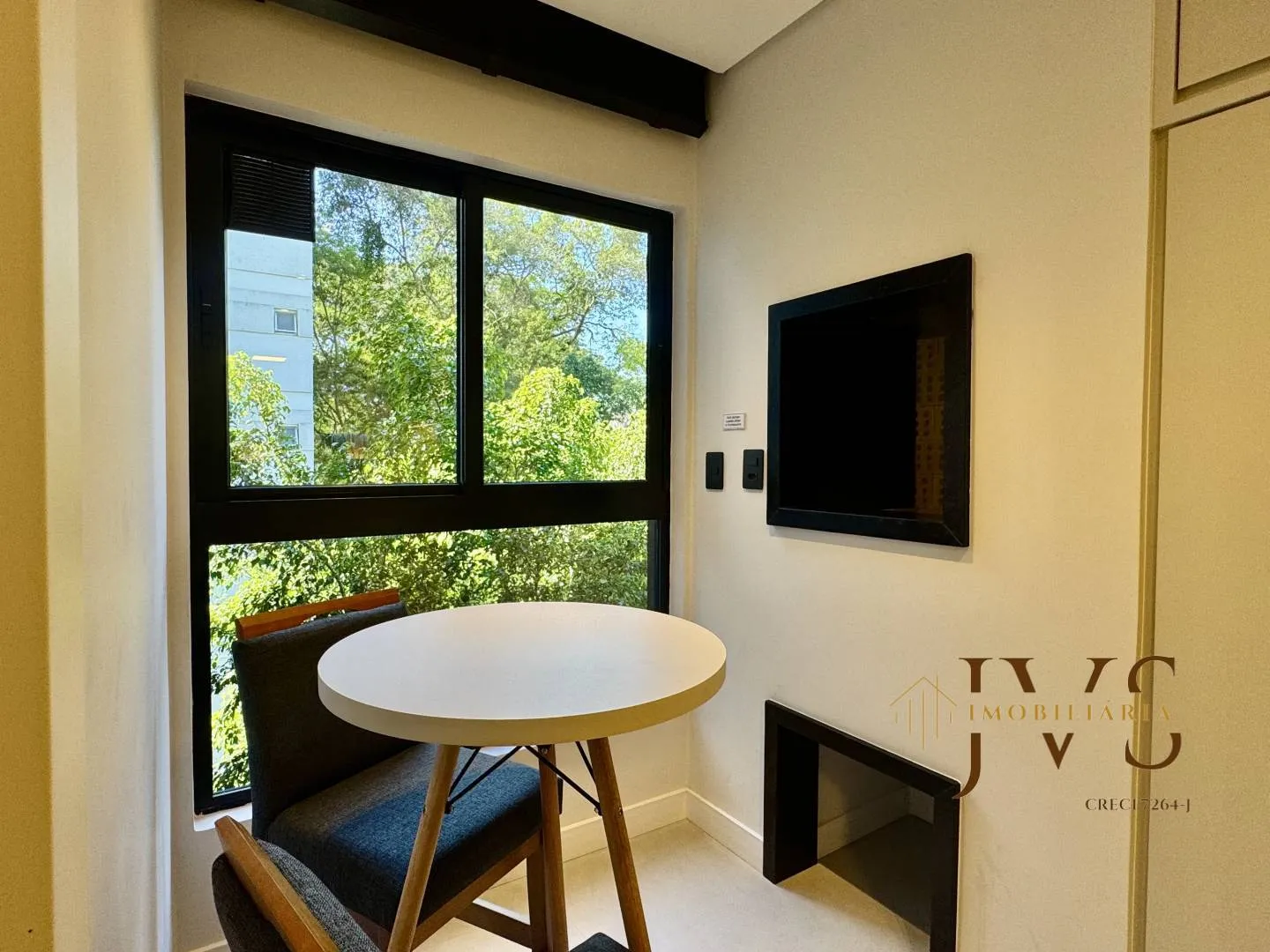 LOFT MOBILIADO E EQUIPADO NO CENTRO DE BLUMENAU! - foto 1