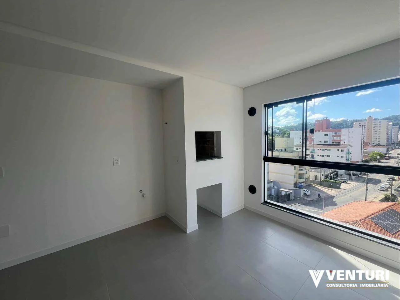 Apartamento com 2 dormitórios para alugar, 70 m por R$ 2.800,00/mês - Água Verde - Blumenau/SC - foto 1