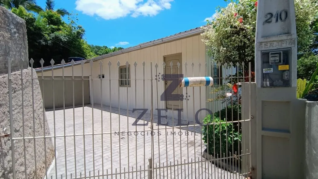 Excelente Casa Mista bem próxima a Escola Munic. Almirante Tamandaré - foto 1