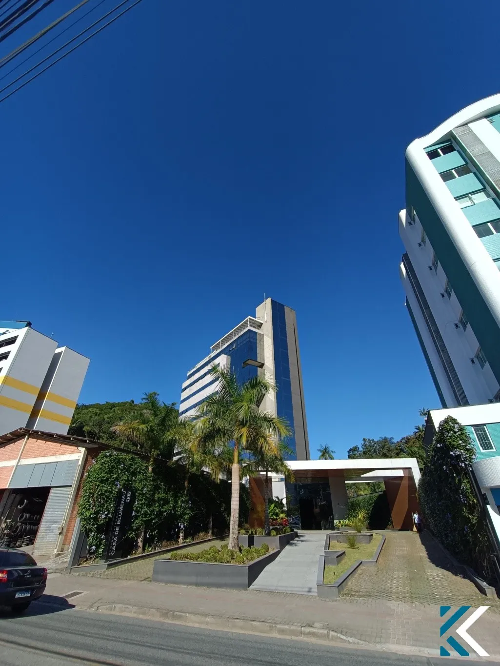 Excelente Sala Comercial no Centro Integrado Casa Blumenau - Bairro Garcia — foto 2