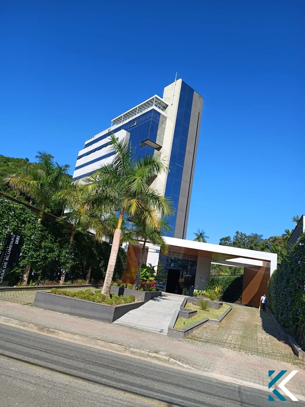 Excelente Sala Comercial no Centro Integrado Casa Blumenau - Bairro Garcia — foto 3