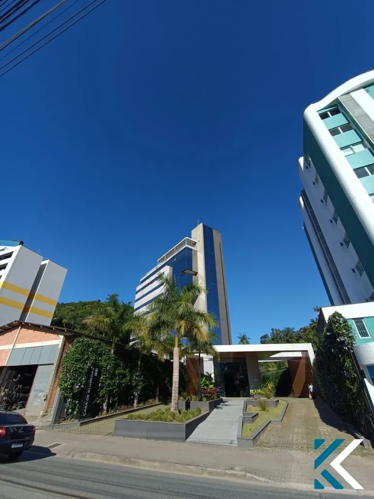 Excelente Sala Comercial no Centro Integrado Casa Blumenau - Bairro Garcia — foto 2