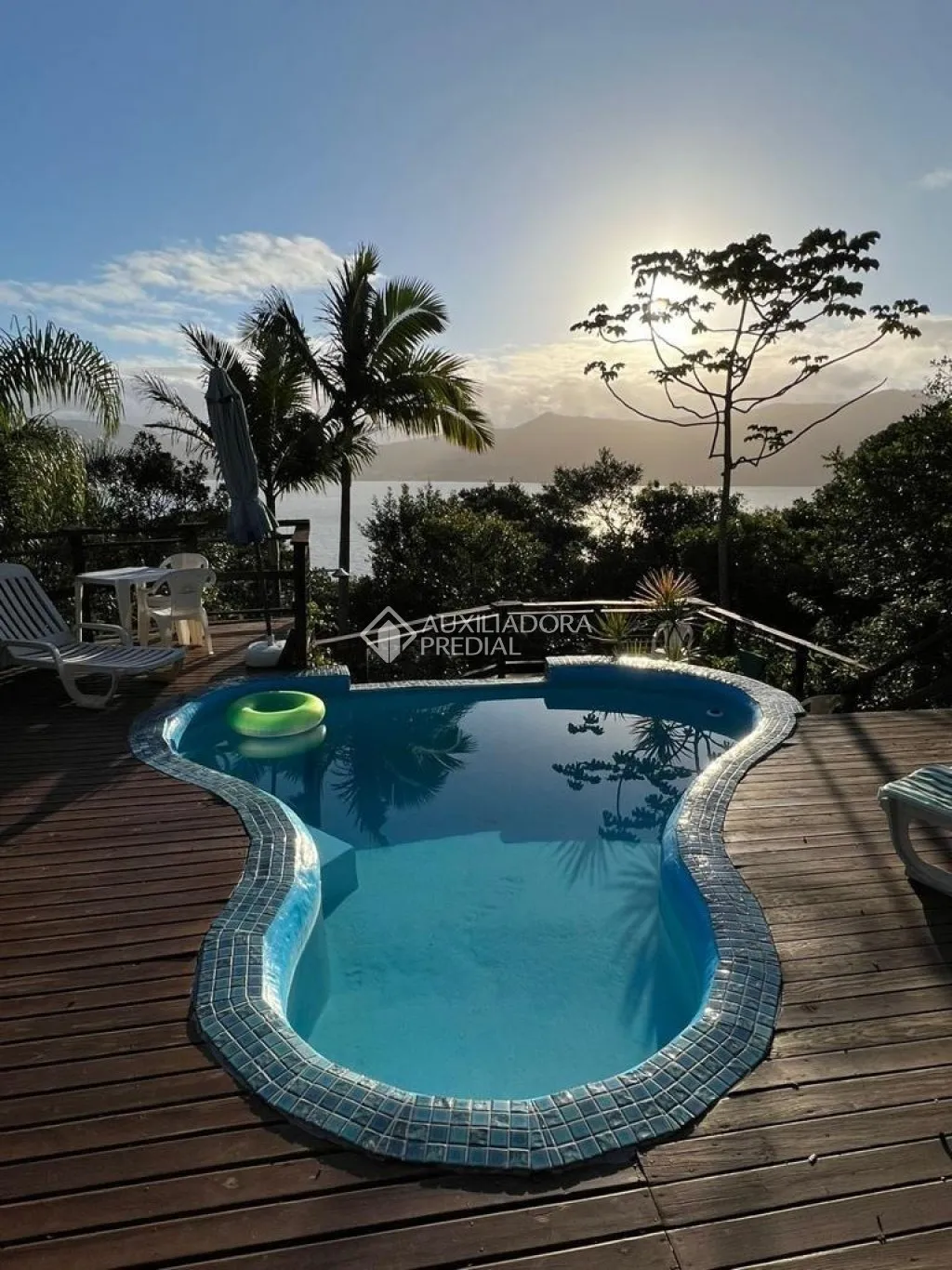 Outros Imóveis à venda com 14 quartos, 2640m² no Lagoa da Conceição, Florianópolis - foto 1