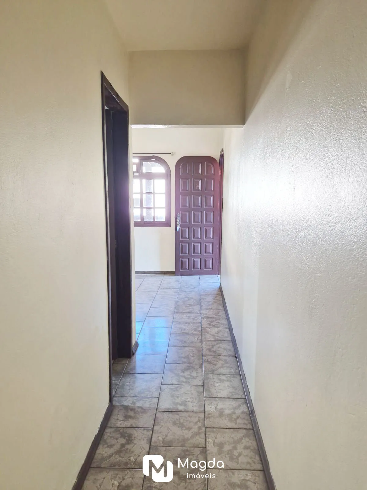 Casa de Alvenaria com Kitnet no Bairro Fortaleza. — foto 5