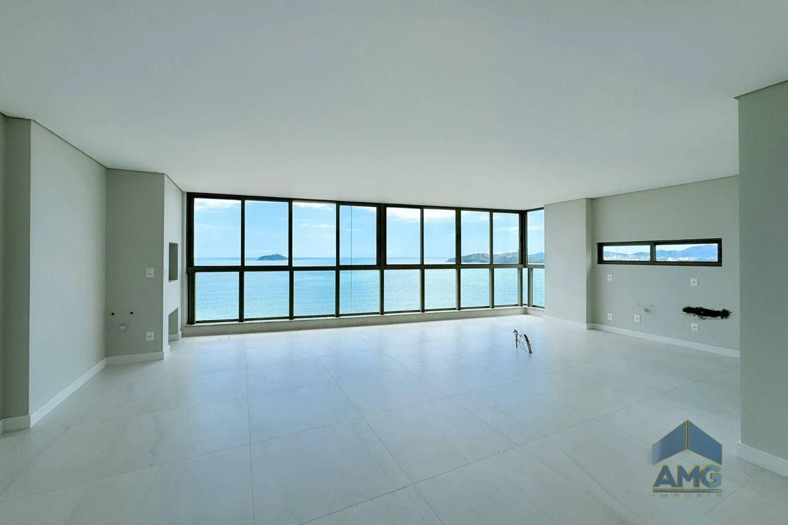 Apartamento com 3 dormitórios à venda, 141 m por R$ 2.900.000,00 - Centro - Balneário Piçarras/SC - foto 1