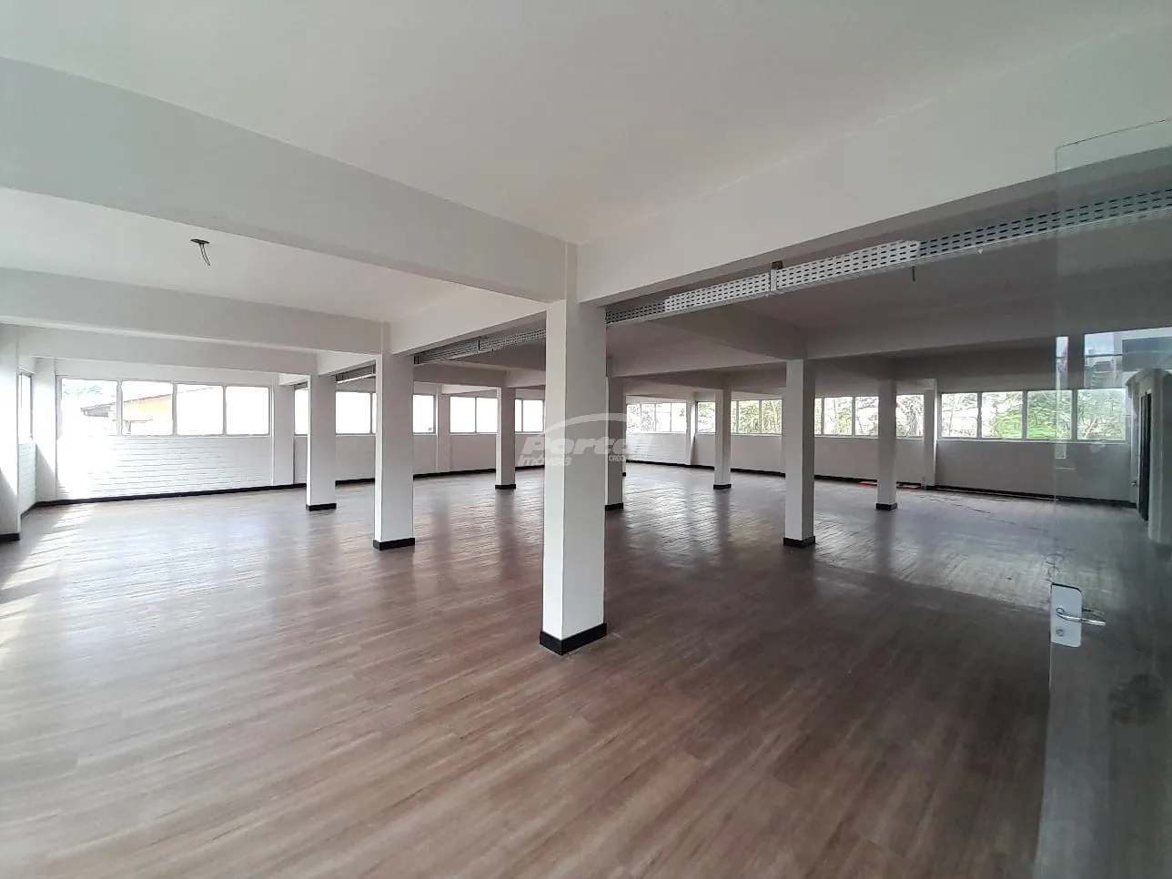 Sala ampla comercial disponível para locação no bairro Itoupava Norte, em Blumenau. — foto 5