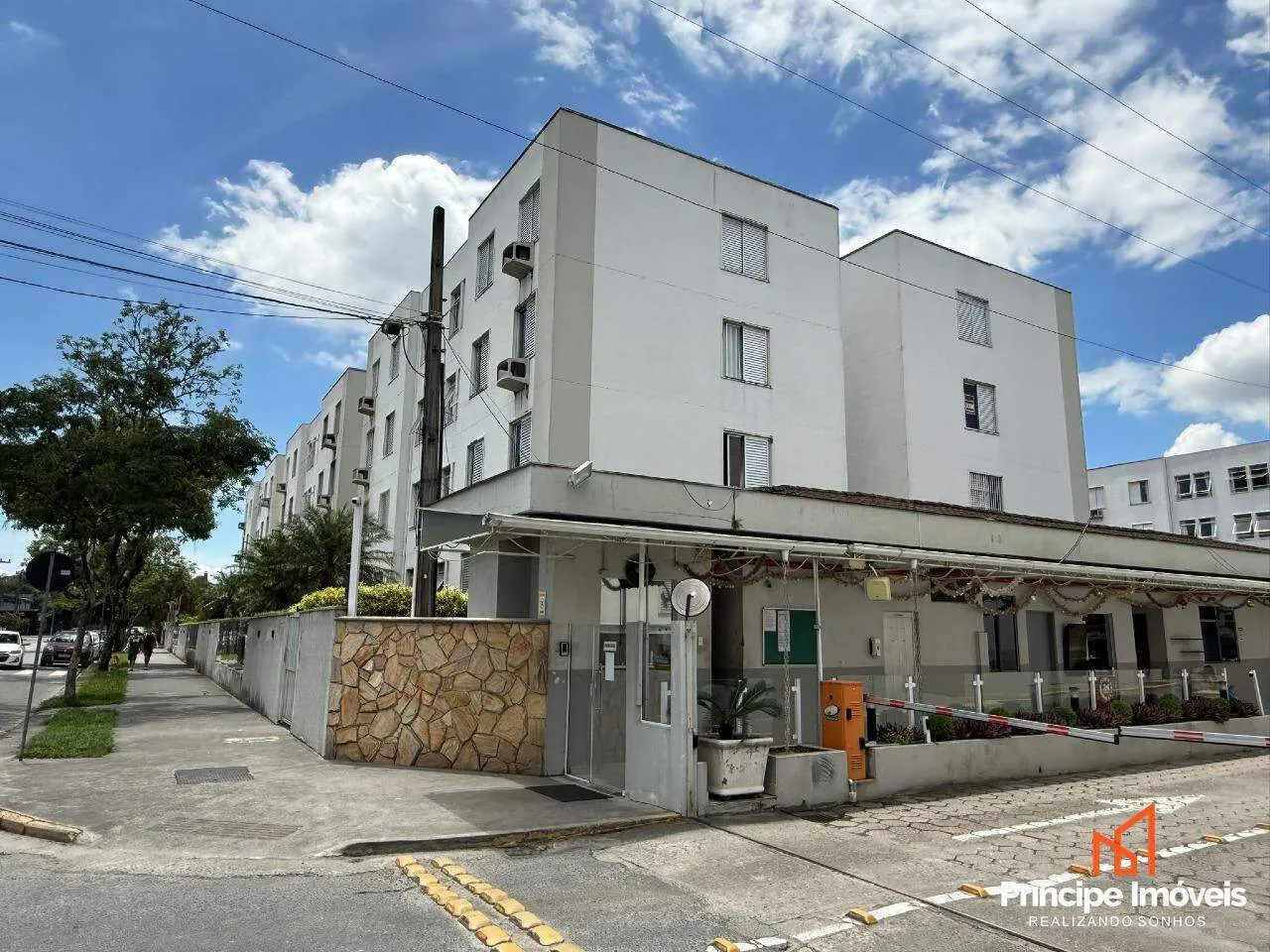 Apartamento com 3 quartos no Bucarein em Joinville — foto 3