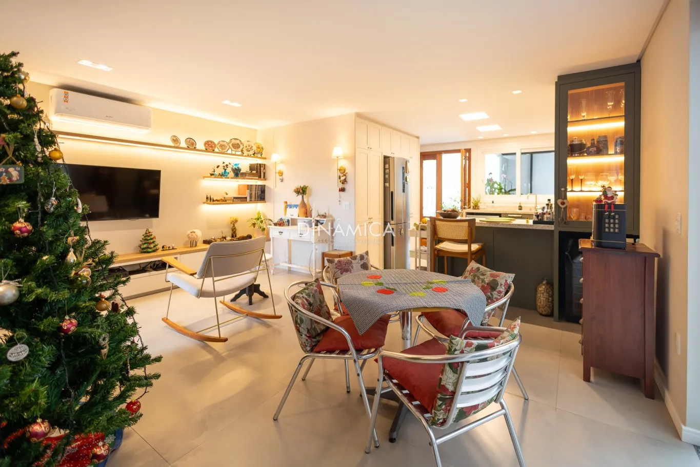 Casa com 150,73m contendo 3 dormitórios, sendo 1 suíte — foto 3