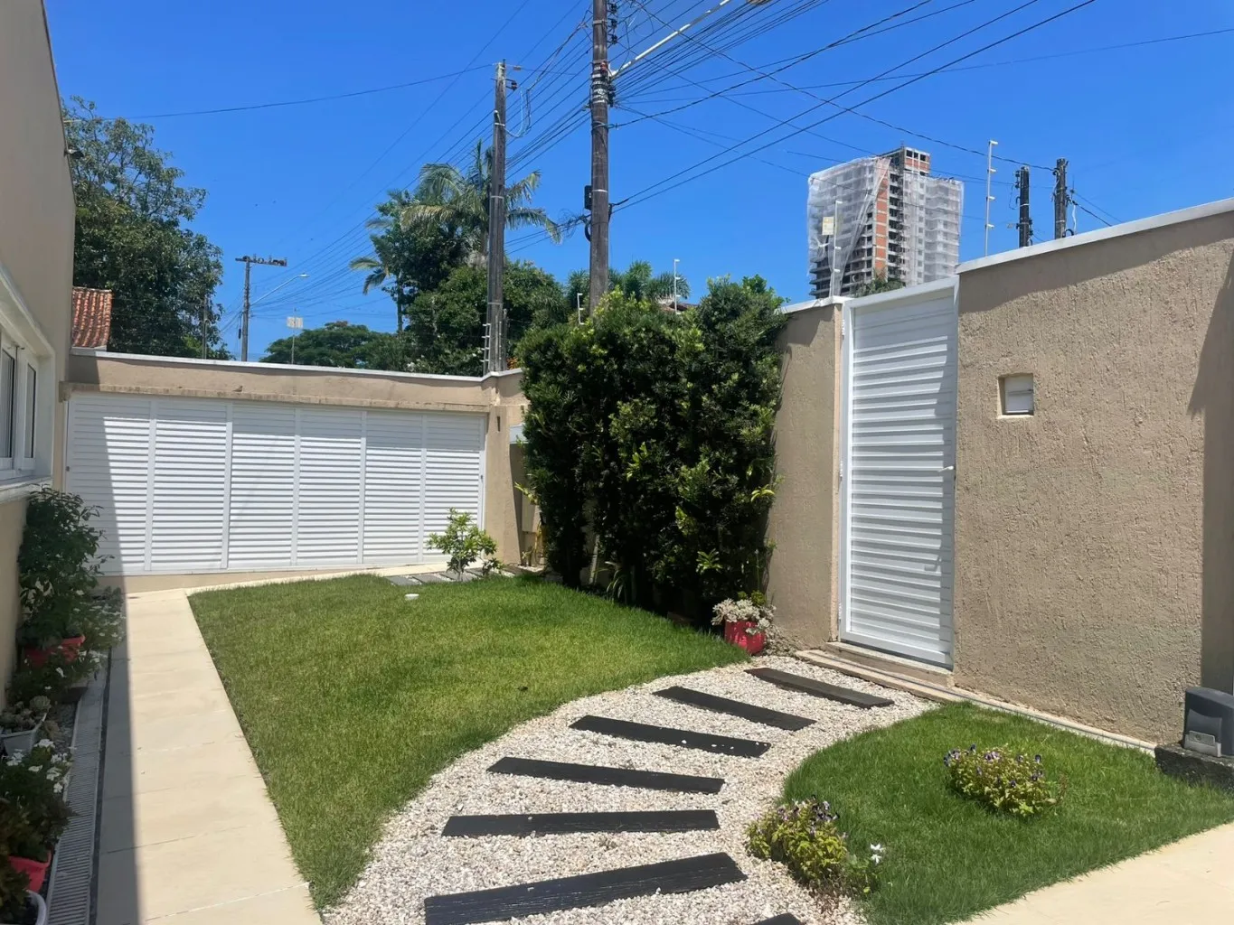 Casa térrea no Centro de Balneário Piçarras a apenas 400 metros do mar — foto 4