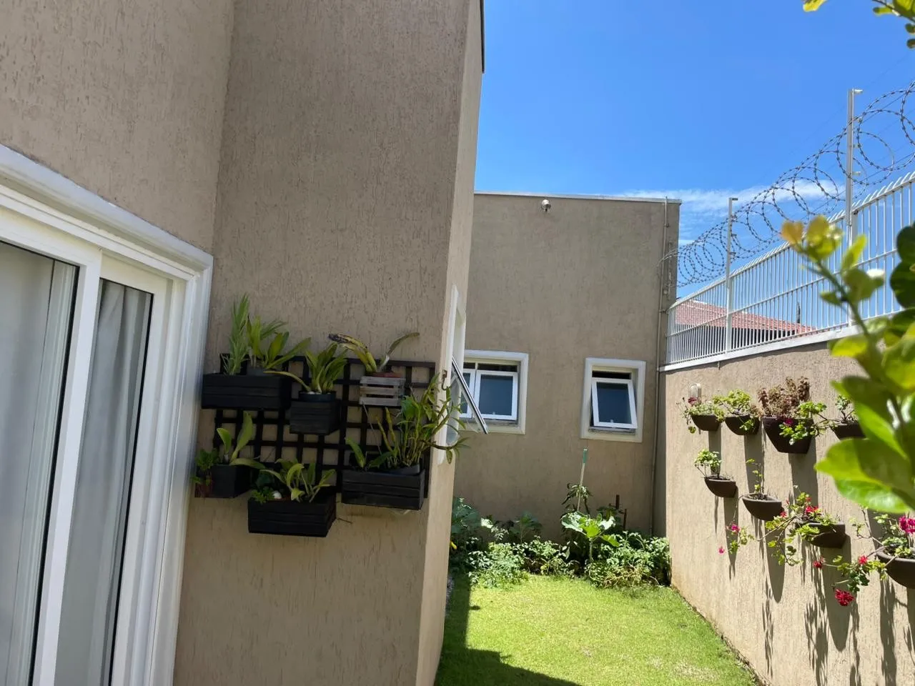 Casa térrea no Centro de Balneário Piçarras a apenas 400 metros do mar — foto 6