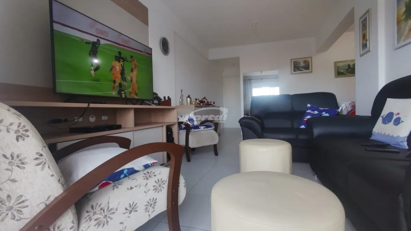 Apartamento com 03 dormitórios sendo 01 suíte e dependência de empregada, no Centro de Baln. Piçarras, a 20m da praia! — foto 6