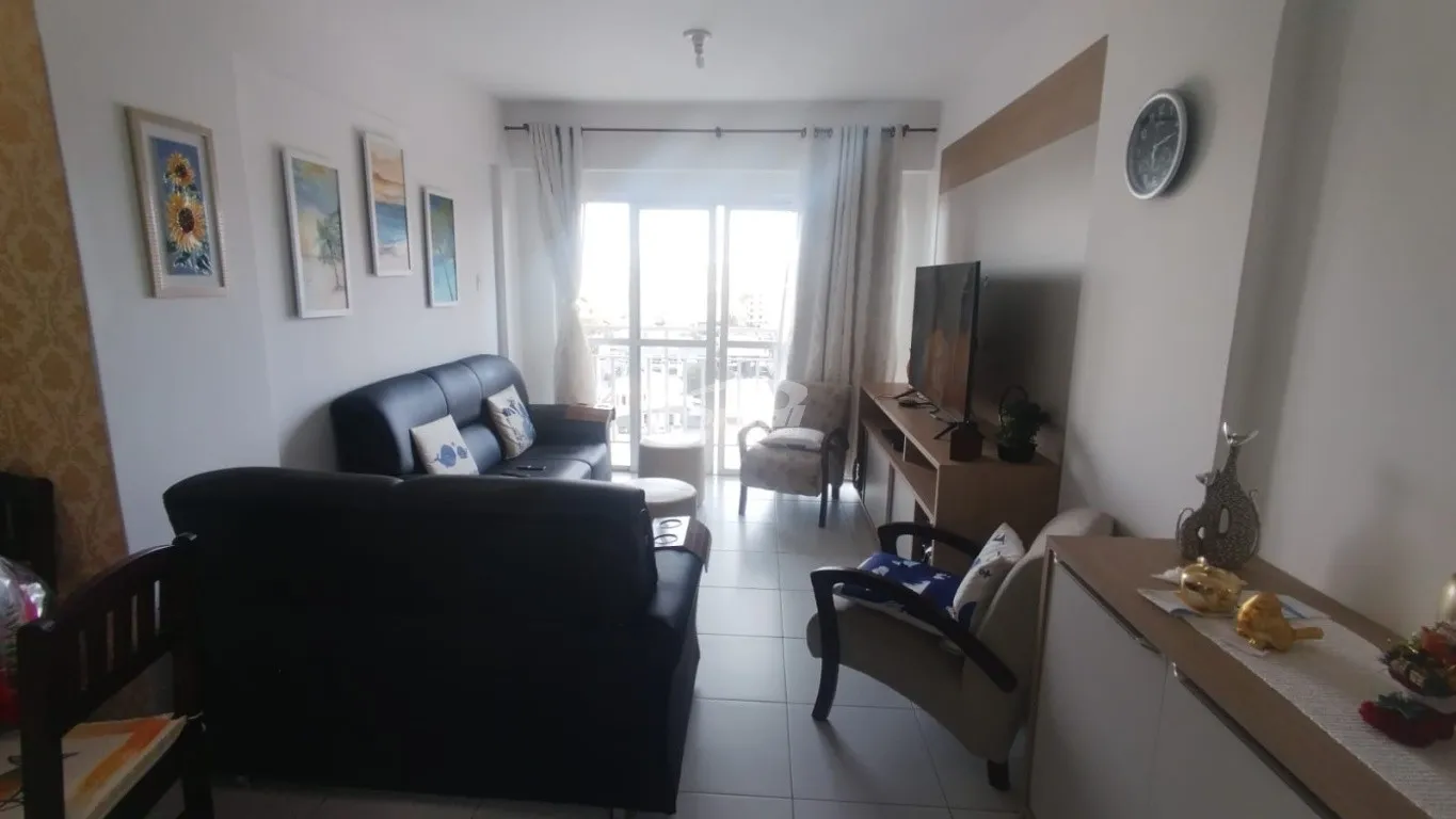 Apartamento com 03 dormitórios sendo 01 suíte e dependência de empregada, no Centro de Baln. Piçarras, a 20m da praia! — foto 7