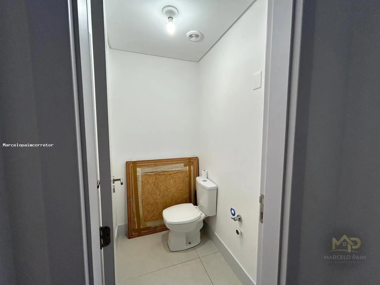 Apartamento para Venda em Florianópolis, Canto, 3 dormitórios, 3 suítes, 4 banheiros, 2 vagas — foto 4