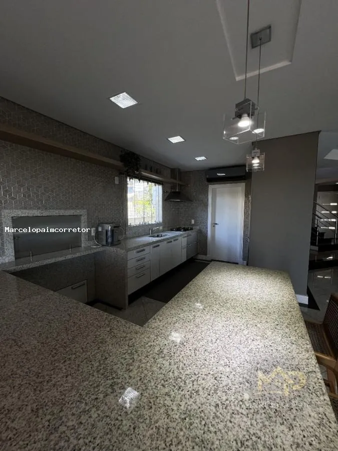Casa Duplex para Venda em São José, Ponta de Baixo, 4 dormitórios, 2 suítes, 5 banheiros, 4 vagas - foto 1