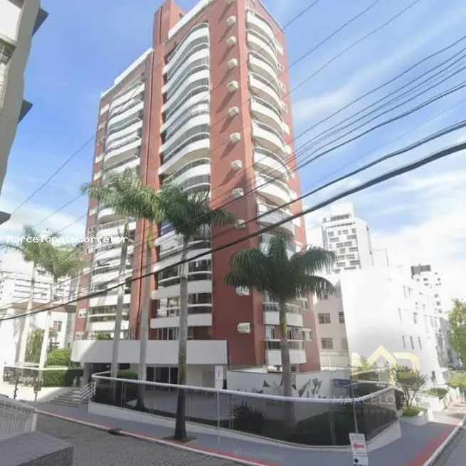 Apartamento para Venda em Florianópolis, Centro, 4 dormitórios, 3 suítes, 4 banheiros, 2 vagas - foto 1