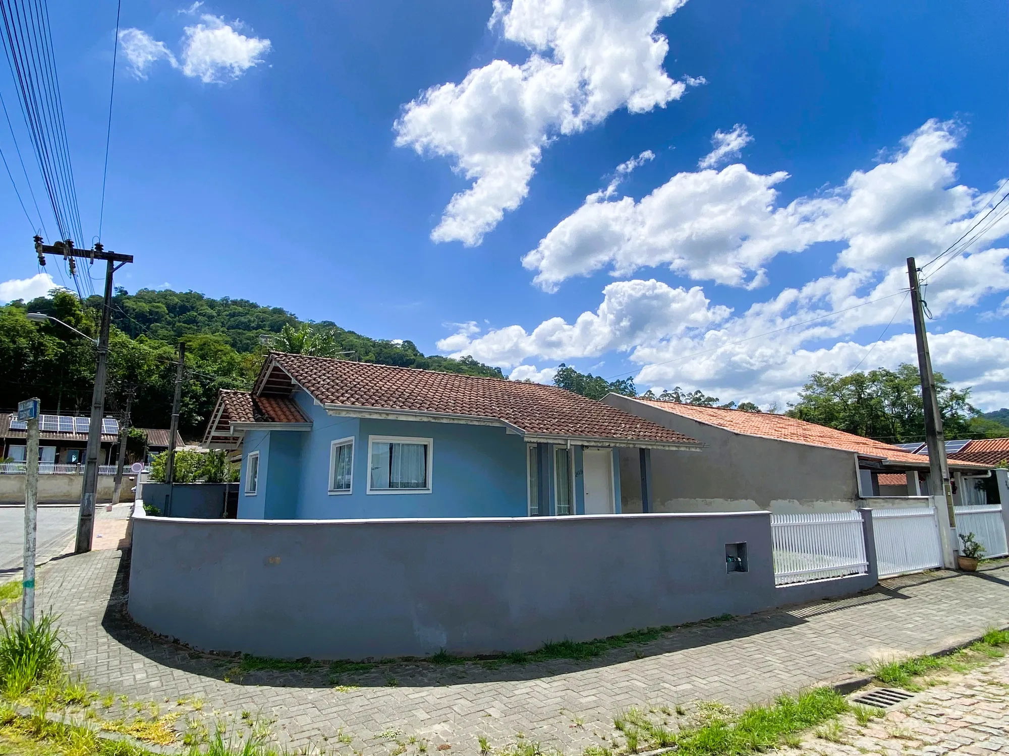 Linda casa de esquina à venda! — foto 3
