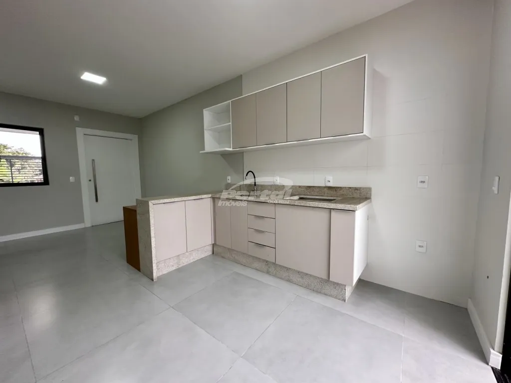 Casa com 2 suítes, a cerca de 650 metros do mar no bairro Itacolomi em Balneário Piçarras/SC (Cód. 22705) — foto 4