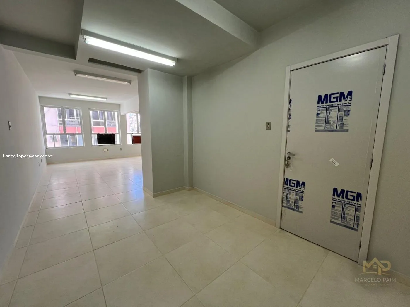 Sala Comercial para Venda em Florianópolis, Centro, 1 banheiro — foto 5