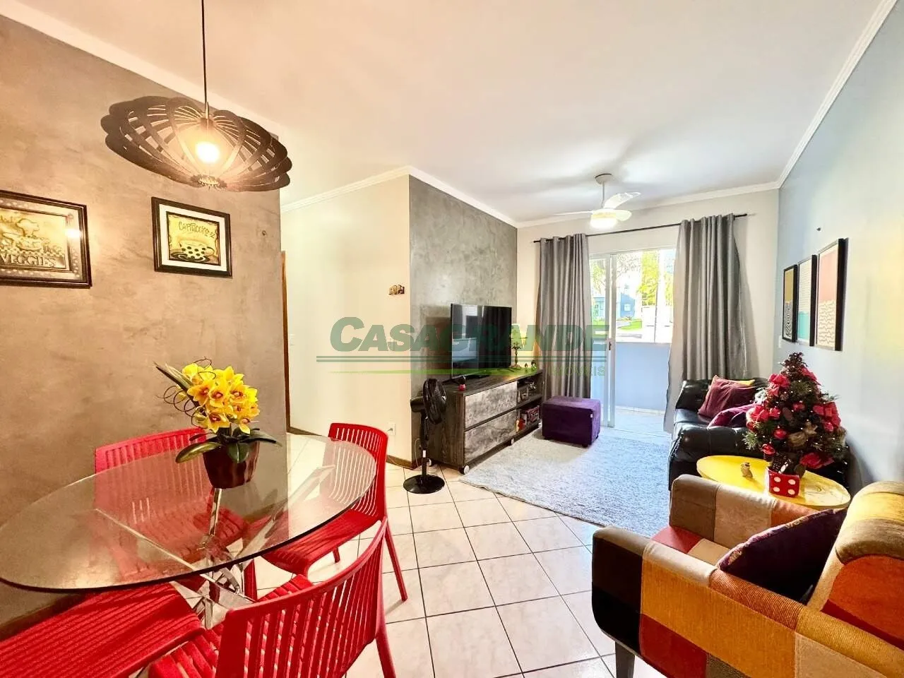 Excelente apartamento no bairro Água Verde, a apenas 5 minutos do Komprão Koch Atacadista e do terminal Água Verde. — foto 2