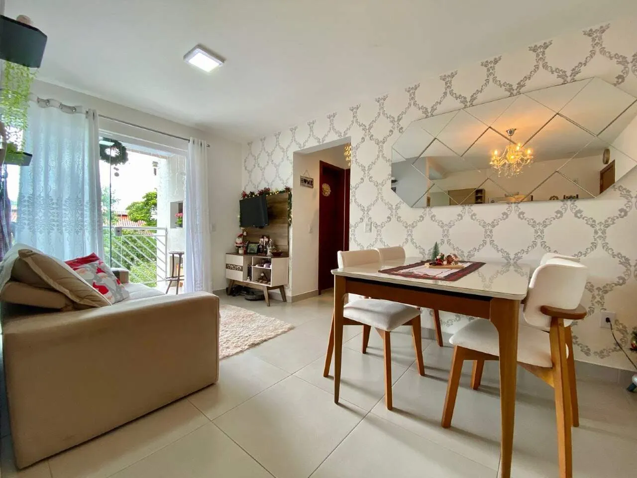 Apartamento com Sacada e Churrasqueira em Prédio com Elevador - foto 1