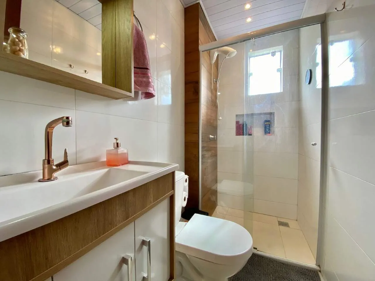 Apartamento com Sacada e Churrasqueira em Prédio com Elevador — foto 6