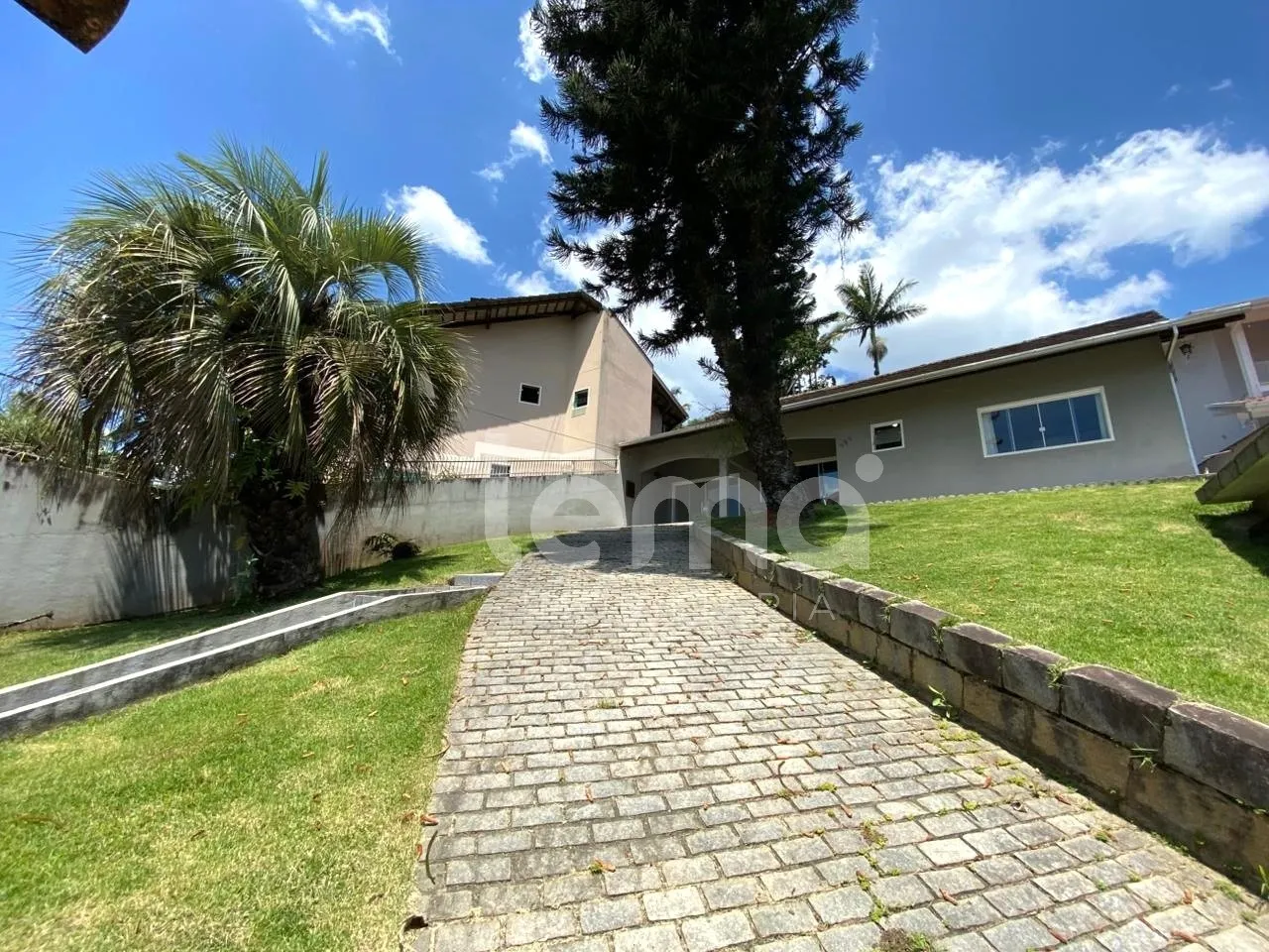 Casa térrea com 3 dormitórios sendo 1 suíte, no bairro Fortaleza, em Blumenau. — foto 3