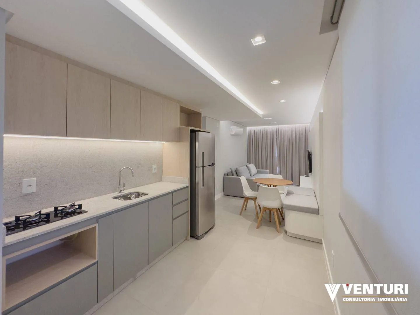 Apartamento com 2 dormitórios, sendo 1 suíte para alugar, 60 m por R$ 5.200/mês - Velha - Blumenau/SC - foto 1