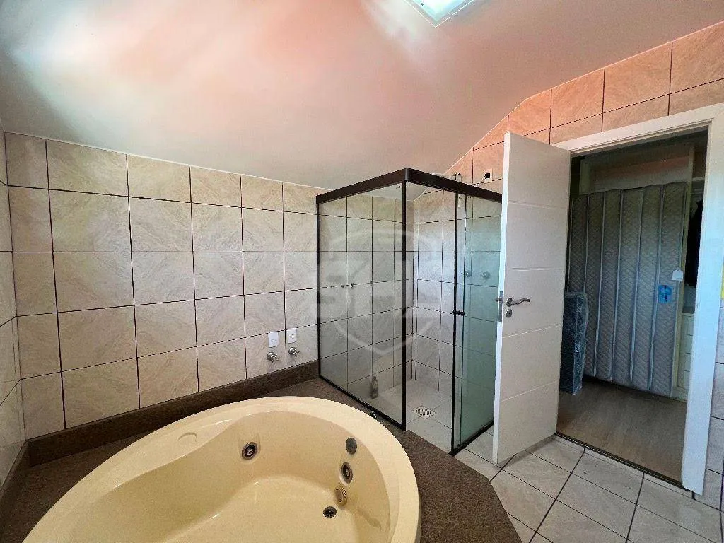 Casa com 3 dormitórios para alugar, 250 m por R$ 7.575,00/mês - Água Verde - Blumenau/SC — foto 6