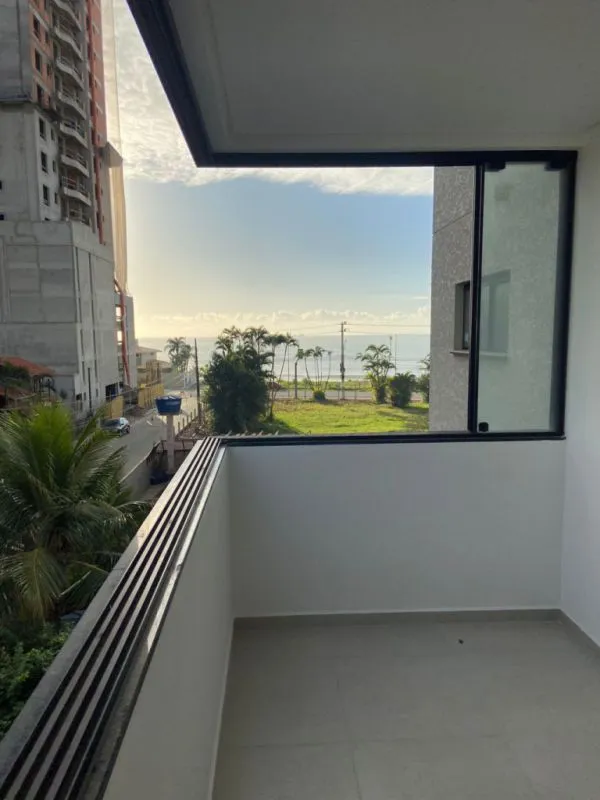 Apartamento a 250 metros do mar em Balneário Piçarras - foto 1