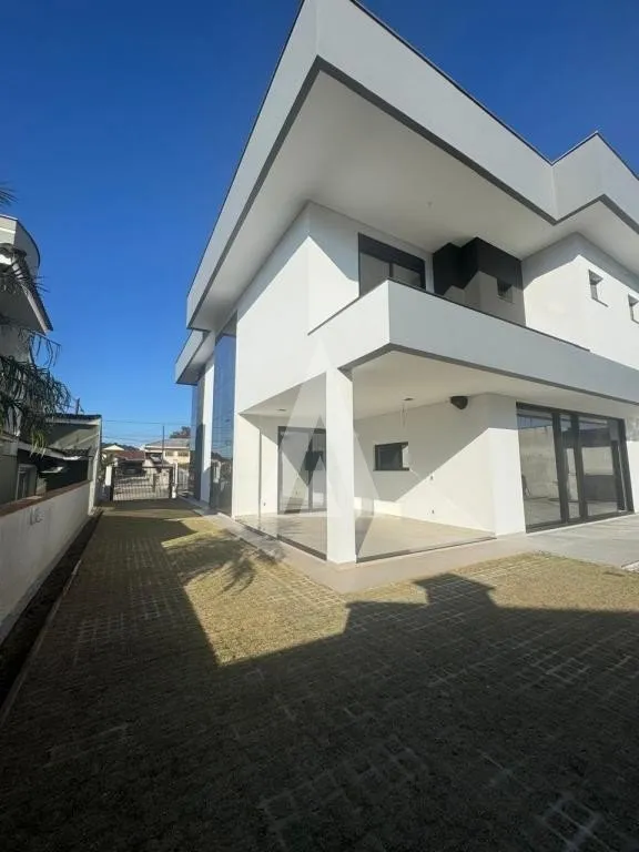 Casa com 3 suítes e 2 quartos à venda no bairro Glória em Joinville-SC por R$3.600.000,00. — foto 7
