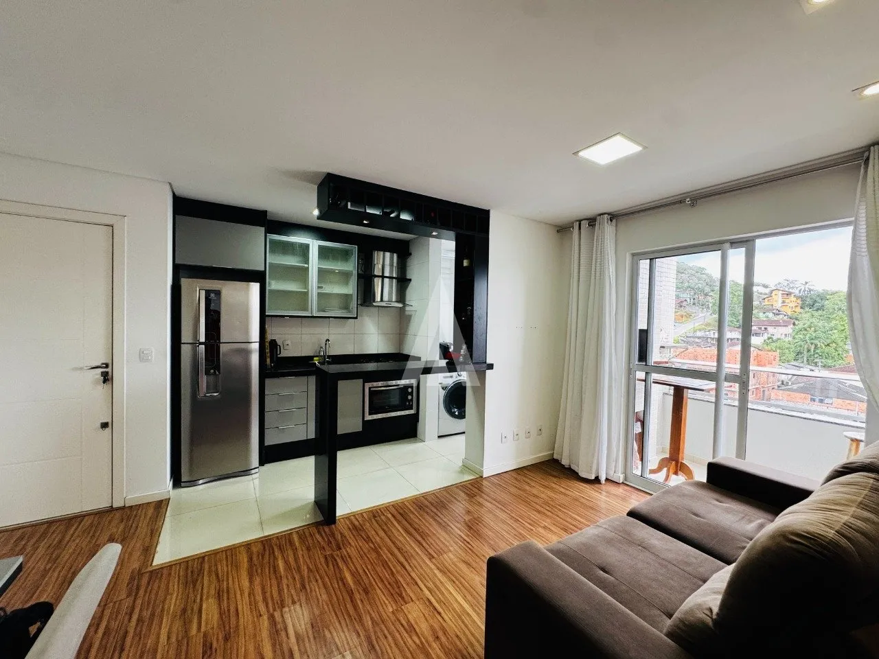 Apartamento com 1 suíte(s) mais 1 quarto(s) à venda no bairro BOM RETIRO em JOINVILLE, por R$ 395.000.00. - foto 1