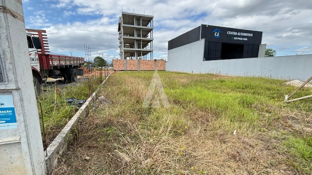 Terreno à venda no bairro Vila Nova em Joinville, por R$ 480.000.00. - foto 1