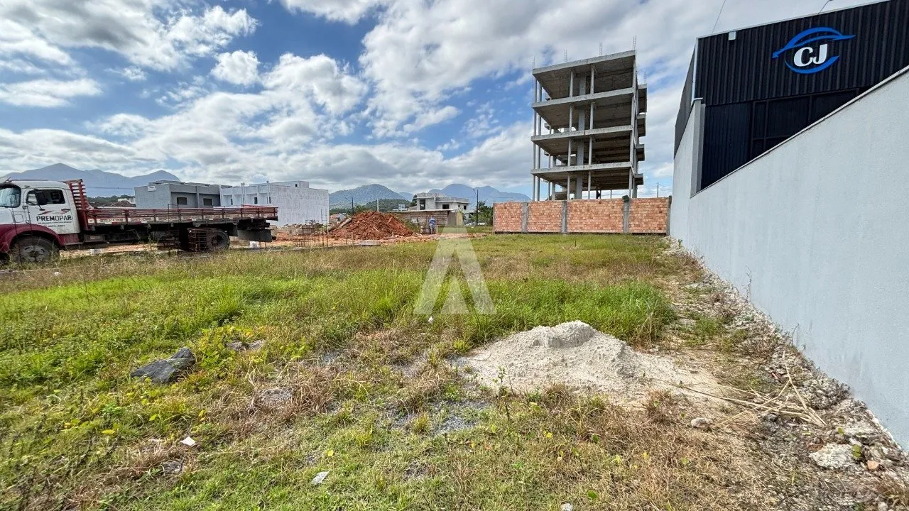 Terreno à venda no bairro Vila Nova em Joinville, por R$ 480.000.00. — foto 2