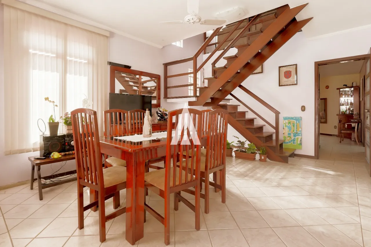 Casa com 1 suíte e 3 quartos à venda no bairro Costa e Silva em Joinville-SC por R$1.550.000,00. — foto 5
