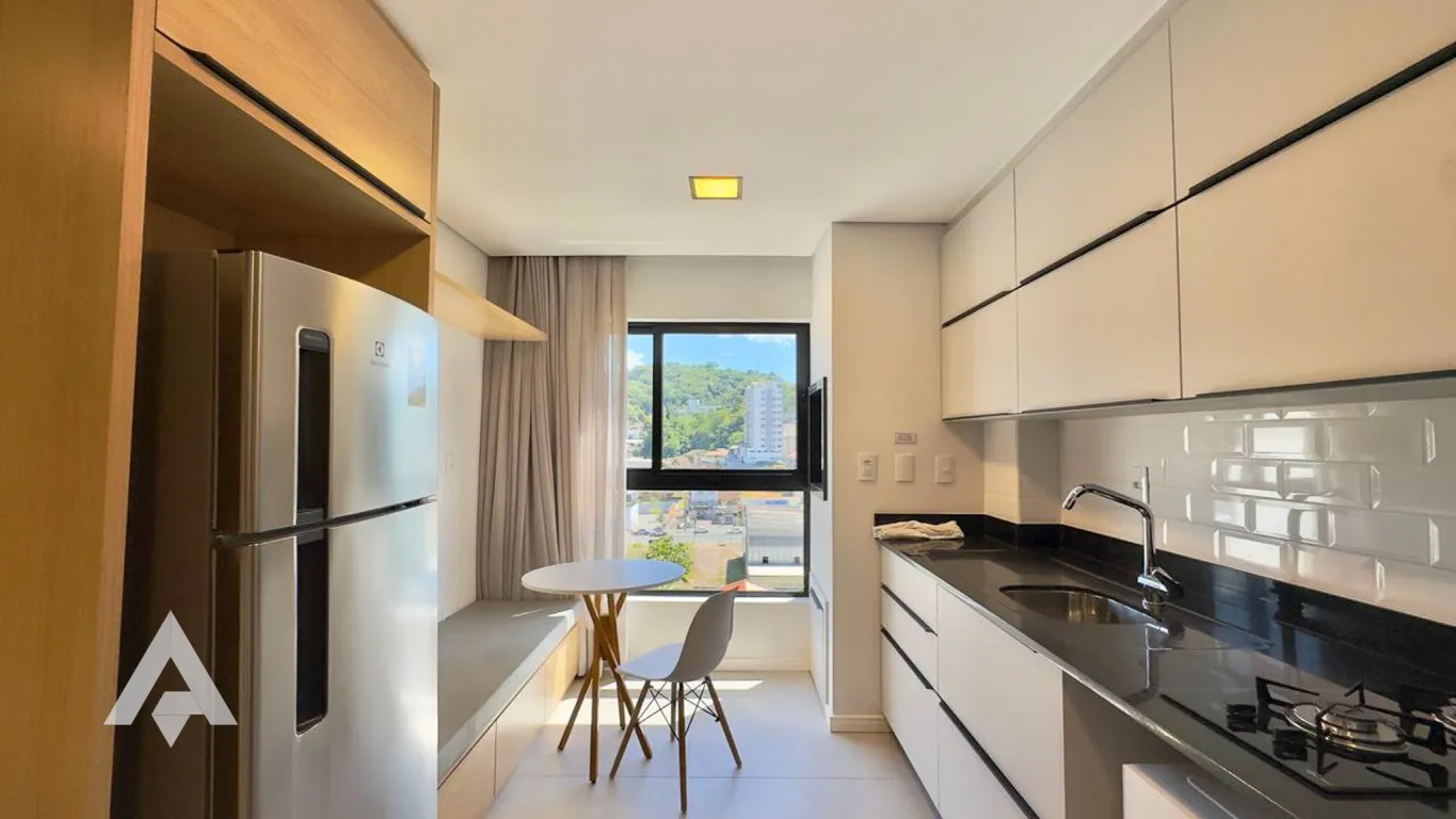 Loft mobiliado para locação por R$ 2.550,00 - Bairro Centro - Blumenau/SC — foto 2