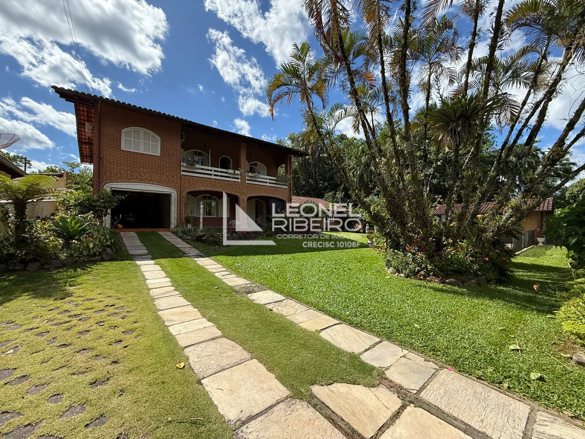 Casa com 4 dormitórios à venda, 367,63 m no bairro Pomeranos em Timbó-SC - foto 1
