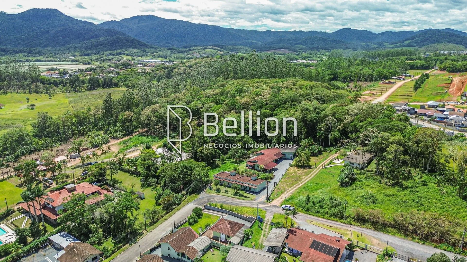 Conjunto de casas e terreno com 4.246m no bairro Divinéia - Rio dos Cedros — foto 5