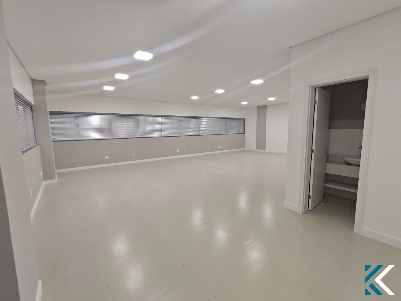 Sala Comercial - Centro Integrado Casa de Blumenau | 95 m | 2 Vagas — foto 4