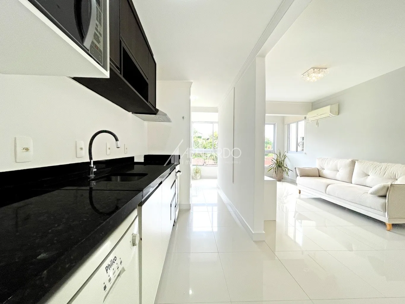 APARTAMENTO MOBILIADO - BAIRRO FORTALEZA, EM BLUMENAU. — foto 4